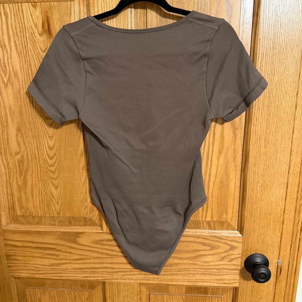 OQQ Elegant Brown Bodysuit for Women - Picture 3 of 3
